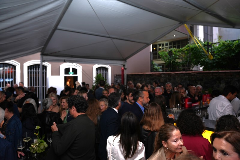 Cemiyet Ve Sanat Dünyas� Akaretler�de Bulu�tu  Türkiye�nin En De�erli Koleksiyonlar�  Artweeks �stanbul Collectors Edisyonu �le �lk Kez Soka�a �ndi!